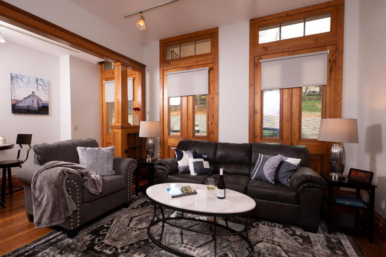 Riverboat Suites Galena Bagian luar foto