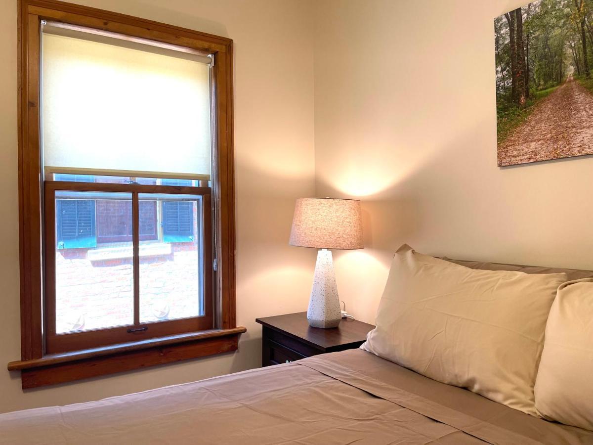 Riverboat Suites Galena Bagian luar foto