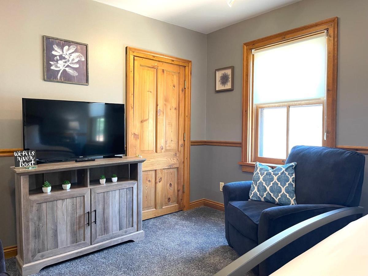 Riverboat Suites Galena Bagian luar foto