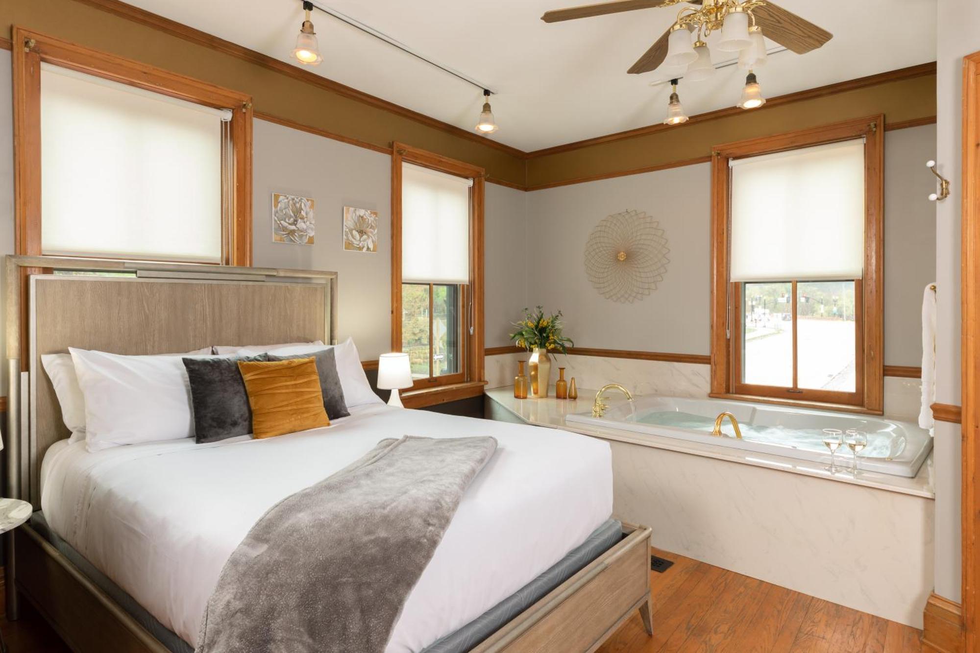 Riverboat Suites Galena Bagian luar foto