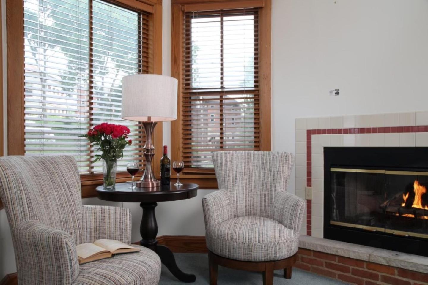 Riverboat Suites Galena Bagian luar foto