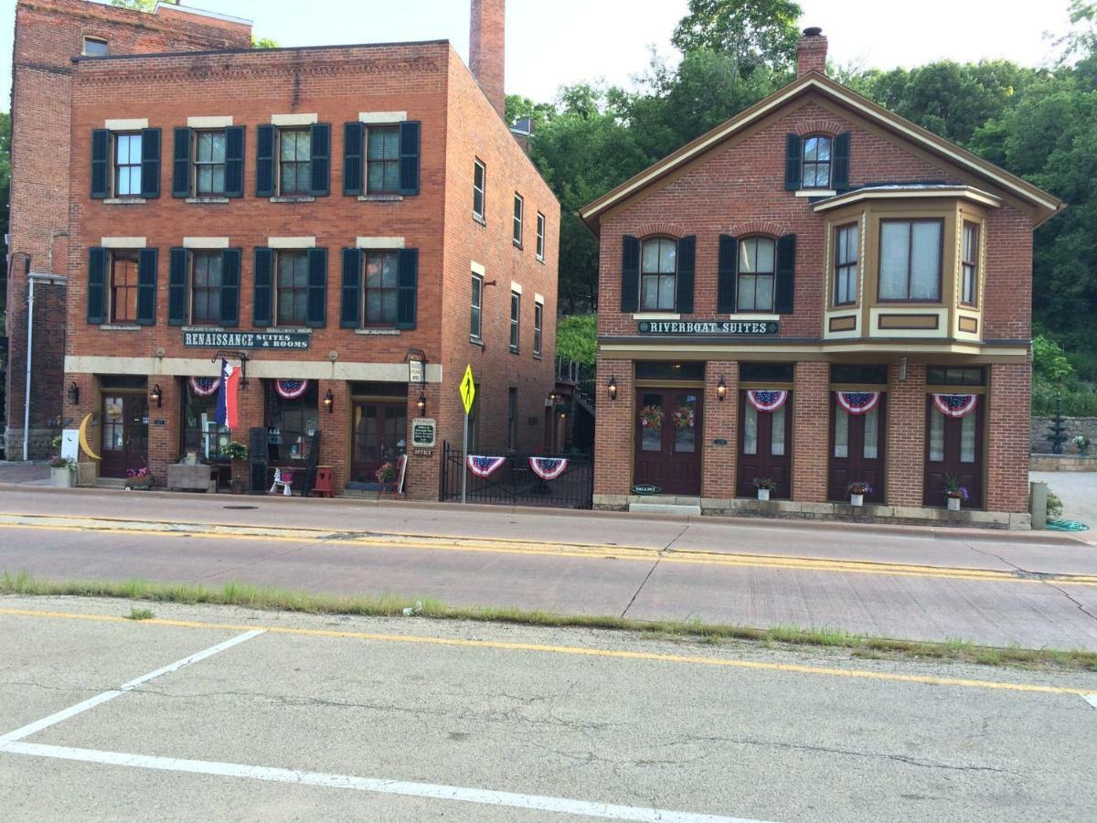 Riverboat Suites Galena Bagian luar foto